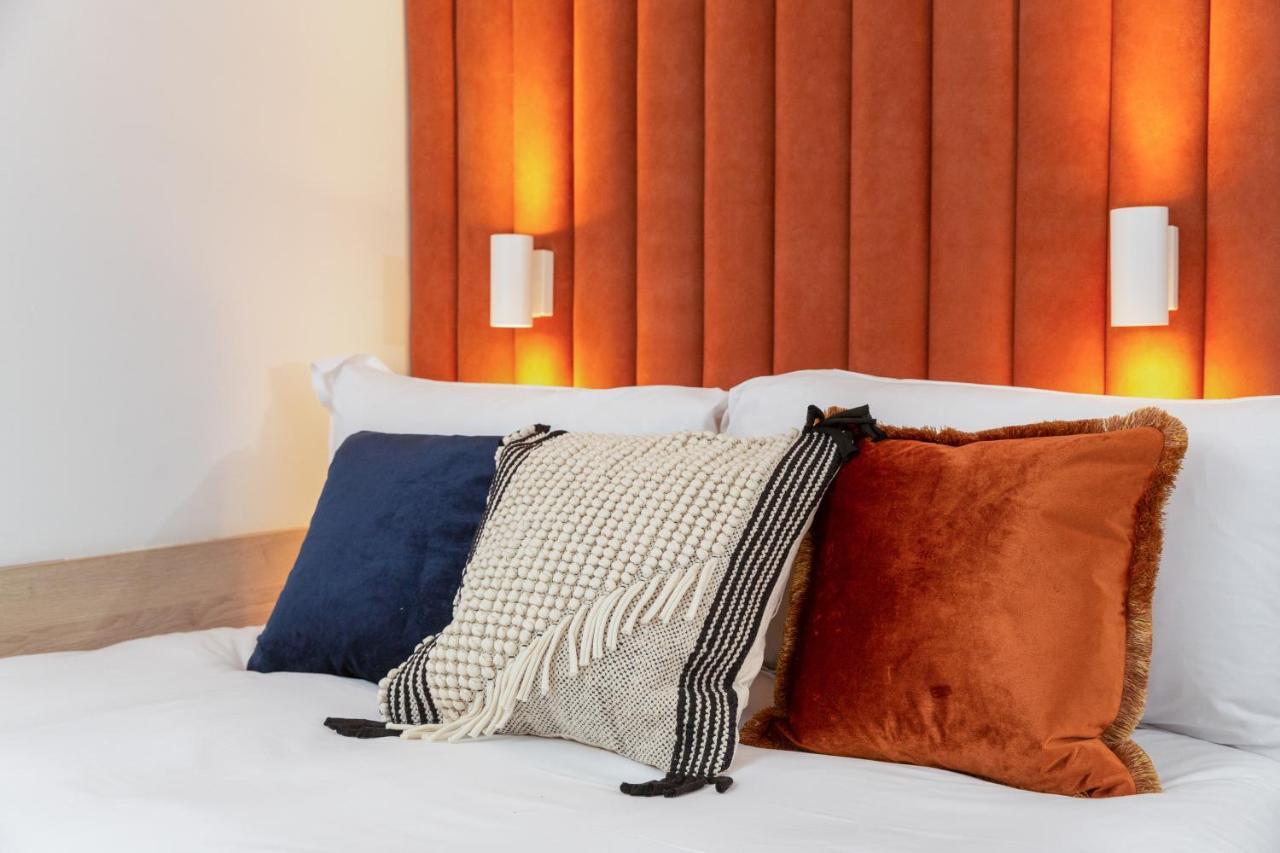 The Snug Townhouse Hotel